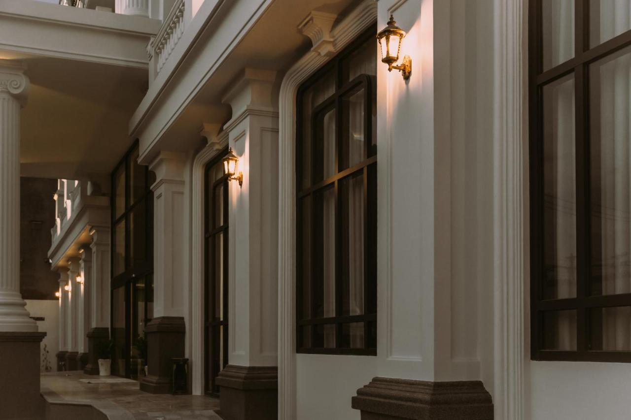 Phu Thang Grand Hotel Duc Hoa Εξωτερικό φωτογραφία
