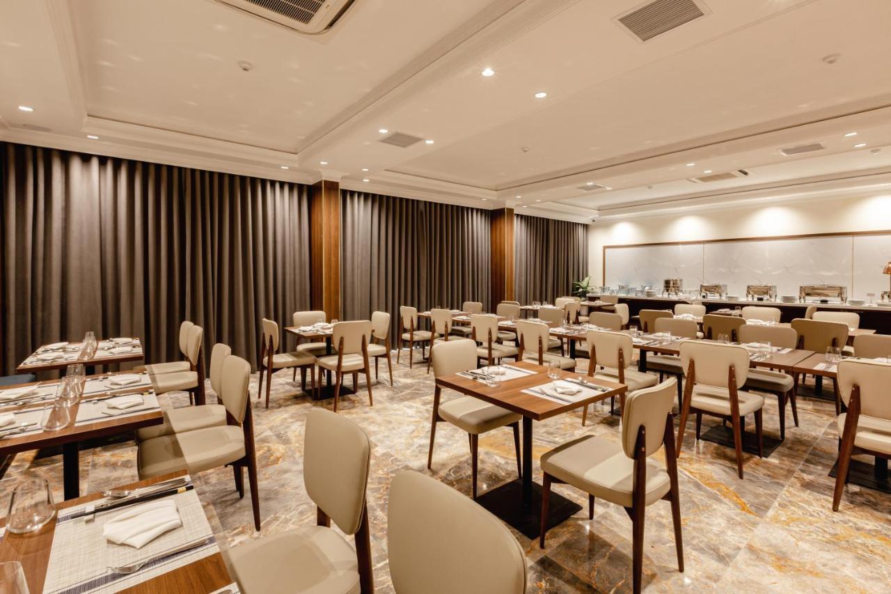Phu Thang Grand Hotel Duc Hoa Εξωτερικό φωτογραφία