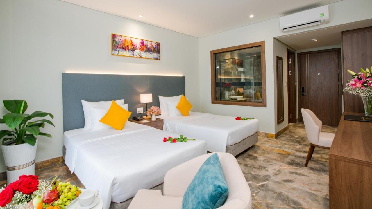 Phu Thang Grand Hotel Duc Hoa Εξωτερικό φωτογραφία