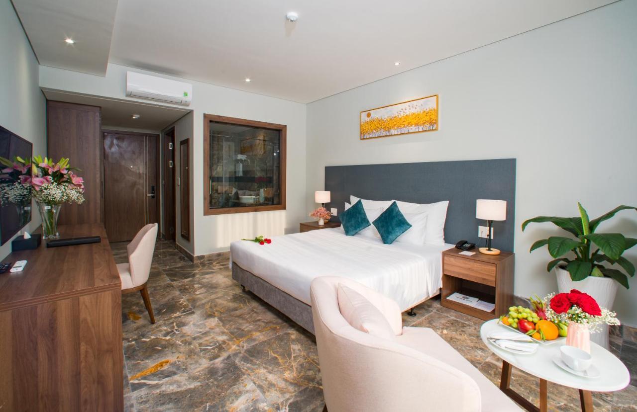 Phu Thang Grand Hotel Duc Hoa Εξωτερικό φωτογραφία